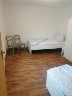 Ferienwohnung und Monteurzimmer - Braunsbedra - 4