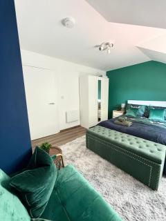 Modern 2-Bed High Wycombe Apartment - Near Train and Town - Parking Available - High Wycombe - 6