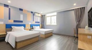 7 Days Inn Wuhan Huaqiaocheng Happy Valley - Wuhan - 2