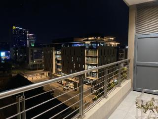 Menlyn Maine Luxury Apartment - Pretoria - 3