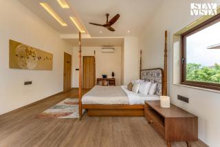 StayVista at Villa Alora with Jacuzzi - Lonavala - 3