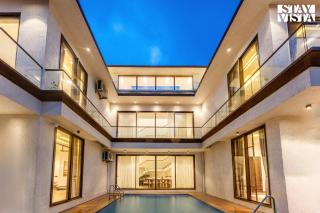 StayVista at Villa Alora with Jacuzzi - Lonavala - 9
