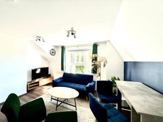 Modern 2-Bed High Wycombe Apartment - Near Train and Town - Parking Available - High Wycombe - 0