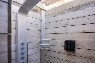 Stunning Newly Renovated Modern Beach House - 7633 - Cedar - 1