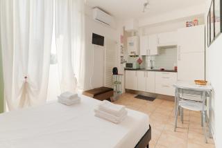 GuestHost - STEP INTO MILAN - Tortona District - 1