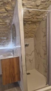 Appartement avec jaccuzzi privatif en RDC proche via rhona - Charmes-sur-Rhône - 7