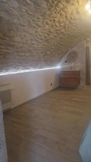 Appartement avec jaccuzzi privatif en RDC proche via rhona - Charmes-sur-Rhône - 3