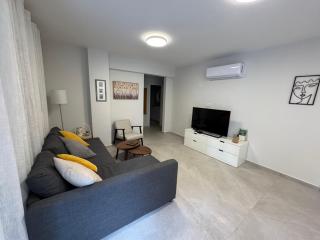 AMAZING 2 Bedroom 2 Bathroom APARTMENT - Paphos - 7
