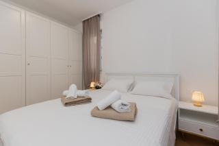 Adriatic Split beach apartment with sea view and garden - Podstrana - 6