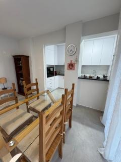 AMAZING 2 Bedroom 2 Bathroom APARTMENT - Paphos - 8