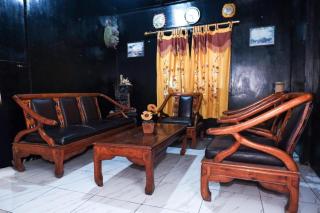 Super OYO 598 Udan Mas Guesthouse& Gallery - Magelang - 3
