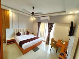 HOTEL SHREE GAJANANA PURI Near Jagananath Temple & Puri Beach #Fully Air Conditioning #Restaurant #Free Wi-Fi #Parking #Room Service #Best Hotel In Puri - Puri - 8