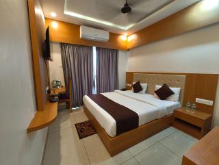 HOTEL SHREE GAJANANA PURI Near Jagananath Temple & Puri Beach #Fully Air Conditioning #Restaurant #Free Wi-Fi #Parking #Room Service #Best Hotel In Puri - Puri - 3