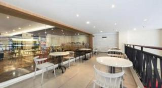 Life Hotel Soekarno Hatta Makassar - Makassar - 3