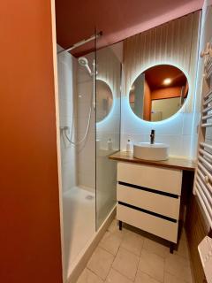 Suite Evasion, Baignoire Balneo - Nimes - 9