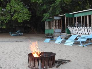 Norman Carr Cottage - Monkey Bay - 5