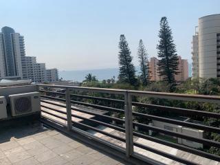 Lighthouse Towers 36 Umhlanga Village - Durban - 9