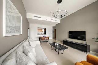 Silkhaus Burj Khalifa view large 2BDR in great location - 5