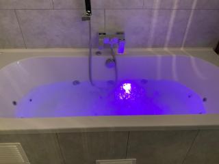 At Home - Chambre d'hôte avec jacuzzi et chalets dans les bois - Gesves - 9