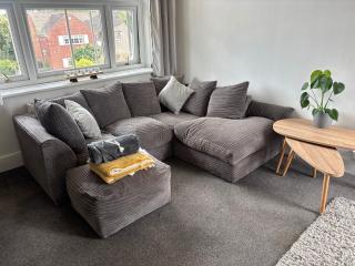 Modern 2-Bed Victorian Apartment - Sleeps 6 & Pets - Yeovil - 0