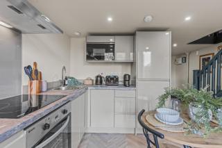 Alt-Stay Leeds Centre - Mezzanine Apartment - Free Wi-Fi - Contractors & Long Stays Welcome - Leeds - 3