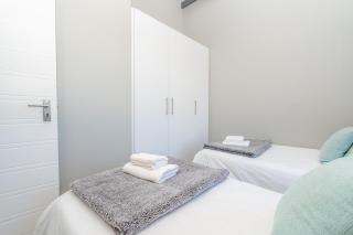 Millenial Arch-2 Bedroom Apt 86 by First Private Stays - 6