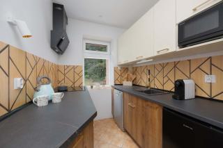 Charming House in the Capital with Two Parking Spaces by Noclegi Renters - Warsaw - 4
