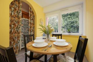 Charming House in the Capital with Two Parking Spaces by Noclegi Renters - Warsaw - 3