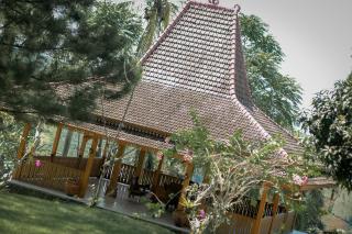 Pendopo Tentrem - - 0