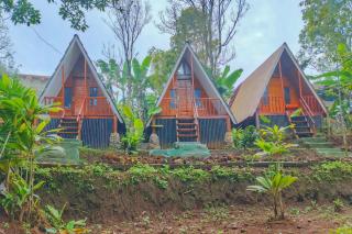 Valley Ciater Subang Mitra RedDoorz - Ciater - 9