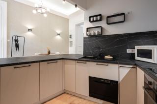 Crystal Cove 2-BDR Apartment - Budapest - 2