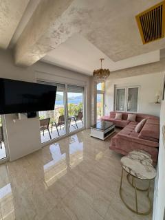 Deluxe Apartments 3-rooms - Kumbor - 0