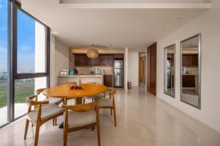 The Salt Collections Beachfront Resort Da Nang - 4