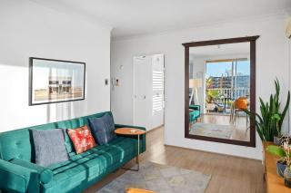 Centennial Charm - Bright Parkside Escape with Pool - 3