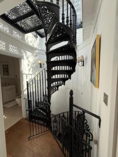 Huge Mews House With a Private Roof Terrace - 6