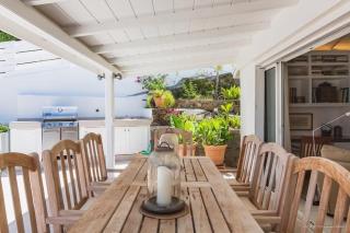Fresh Summer Villa with Superb View of the Hills - Quartier de Lorient - 7