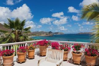 Fresh Summer Villa with Superb View of the Hills - Quartier de Lorient - 4