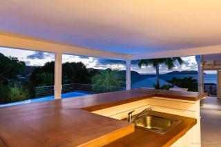 Fresh Summer Villa with Superb View of the Hills - Quartier de Lorient - 2