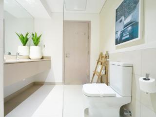 One Bedroom Home Including Yas Theme Park Tickets - Abu Dhabi - 3