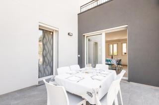 AmazHome - "Piano House" parking and near the beach - 8