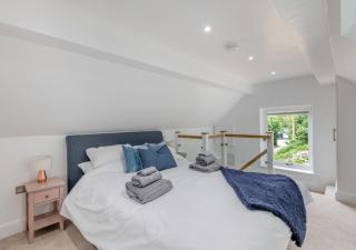 Darnley Lodge - Cobham - 8