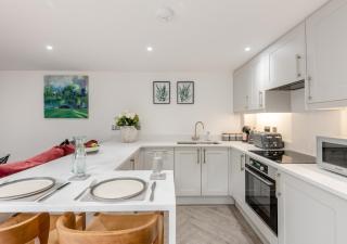 Darnley Lodge - Cobham - 6