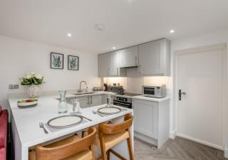 Darnley Lodge - Cobham - 4