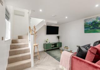 Darnley Lodge - Cobham - 3