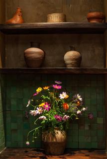 Hanoi Gem, Rustic Studio with King Bed & Projector - Hanoi - 3