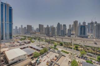 Luxury 3 Bedroom in Green Lakes Tower JLT - 6