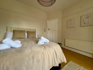 Yew Croft Avenue - Birmingham - 5