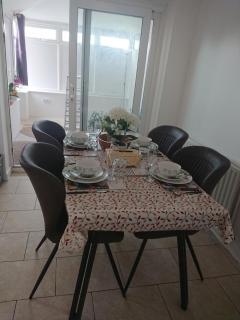 Montrose Everest house - Swindon - 6