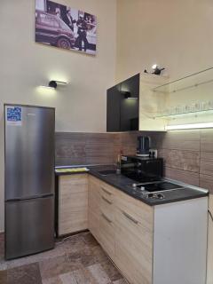 Downtown Apartman - Friends - Győr - 5