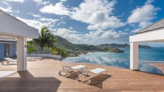 Grand Classic Villa with Stunning Islands Views - Quartier de Lorient - 0